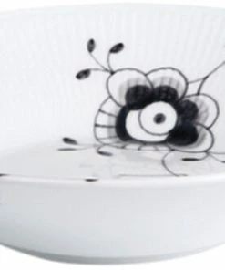 Royal Copenhagen Sort Mega Riflet 24 Cm. Dyb Tallerken