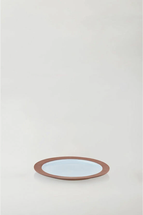 Studio About PLATE, LARGE, 2 PCS, CLAY TERRACOTTA, GLAZE LIGHT BLUE, 2501 - Billede 2