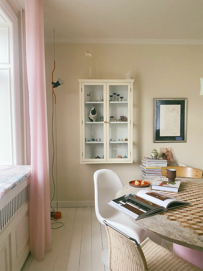 Studio About PLATE, LARGE, 2 PCS, CLAY TERRACOTTA, GLAZE LIGHT BLUE, 2501 - Billede 7