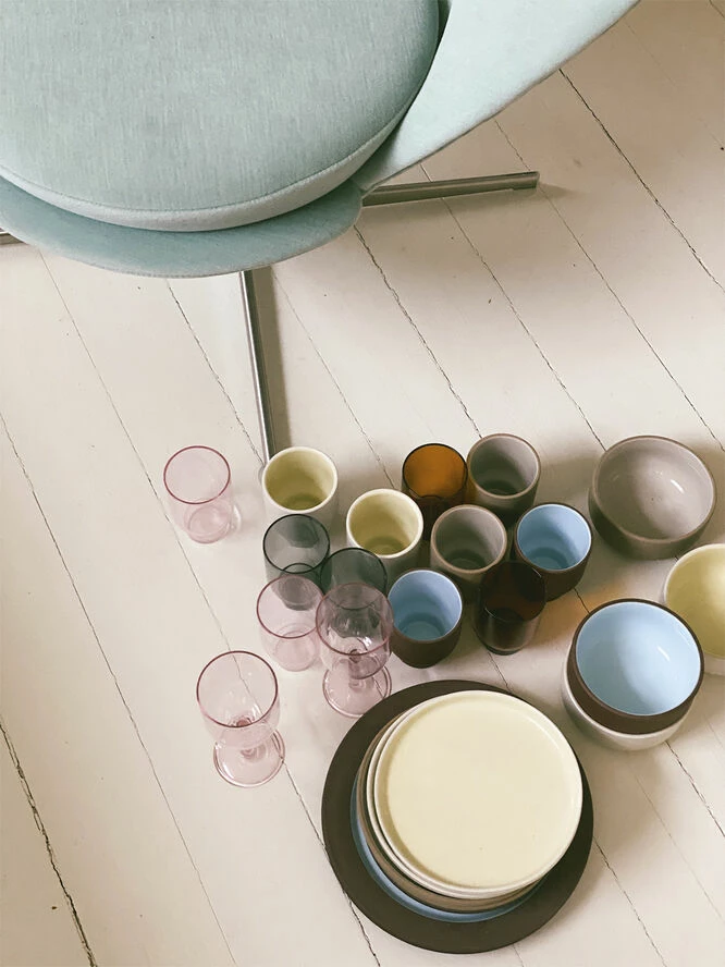 Studio About PLATE, LARGE, 2 PCS, CLAY TERRACOTTA, GLAZE LIGHT BLUE, 2501 - Billede 8